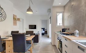 Modern Sliema Apartment Near Sea